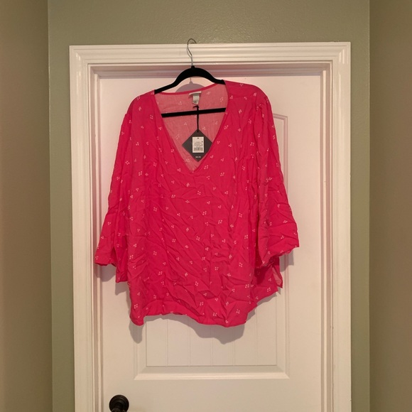 Plus Size NWT Flowy Blouse - Picture 2 of 3